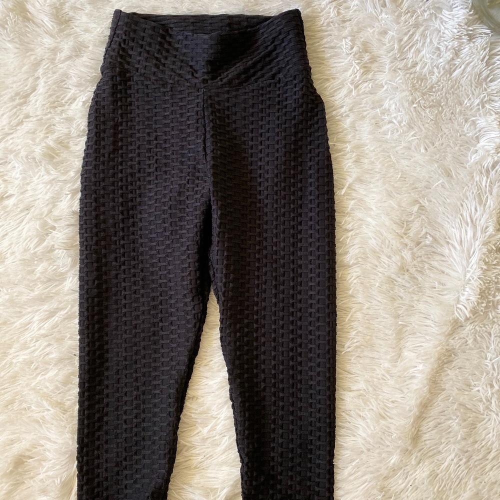 black leggings